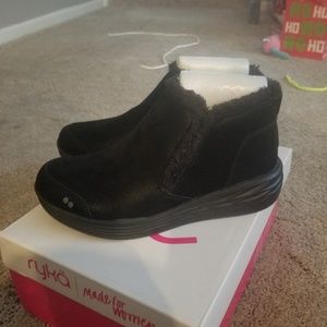 NIB Ryka Namaste Boots